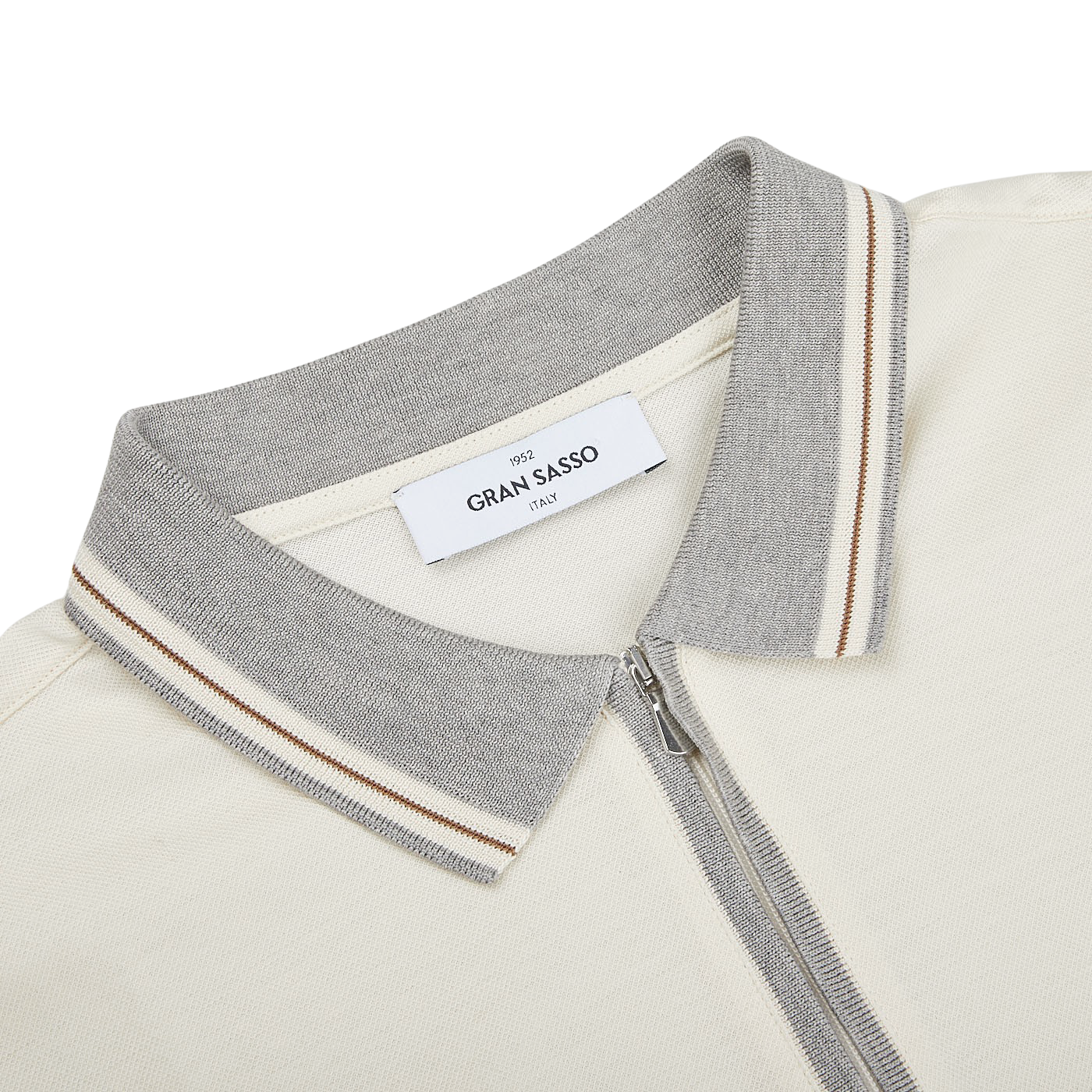 A Cream Beige Filo Scozia Zip Polo Shirt with a grey collar and by Gran Sasso.