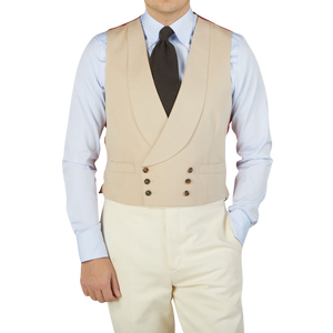 Alexander Kraft Monte Carlo, in a Light Beige Cotton Twill DB Waistcoat, is posing for a photo.