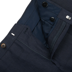 A close up of the pocket of Baltzar Sartorial's Navy Blue Pure Linen Flat Front Trousers.