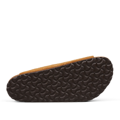 A footbed of a Birkenstock Arizona sandal with a wavy tread pattern.