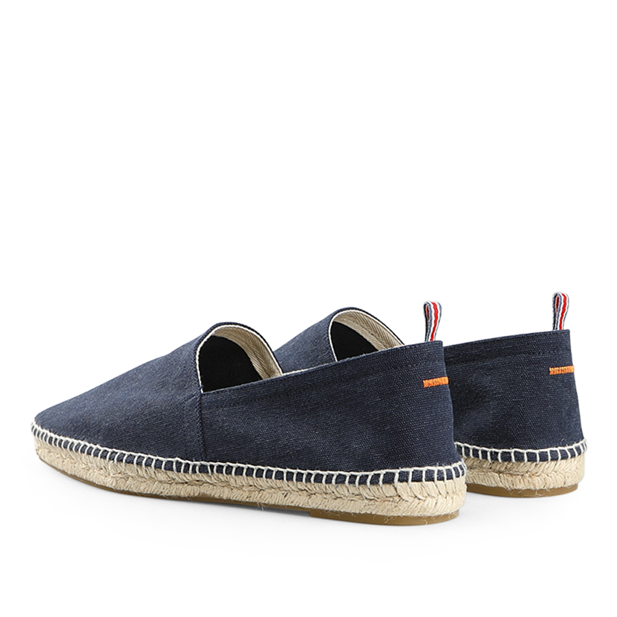 The Azul Oxford Cotton Pablo Espadrilles by Castañer feature a cotton upper and beige jute soles, making them a perfect summer classic.