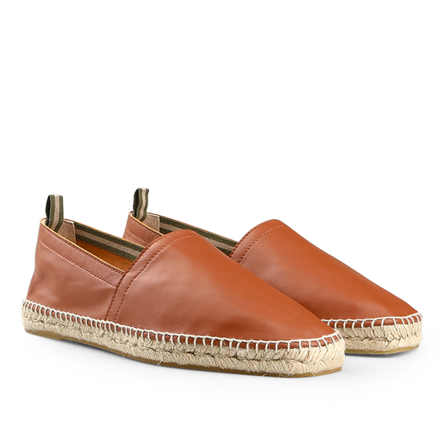 Castañer's Chestnut Brown Leather Pablo Espadrilles feature calf leather slip-on design, woven straw soles, and green pull tabs.