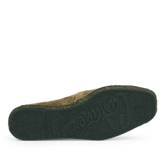 A bottom view of a shoe with a textured dark sole displays the "Castañer" brand name. The upper is made of dark green suede leather, and subtle accents hint at natural jute, blending seamlessly with the overall Pablo Espadrilles design.