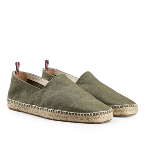 A summer classic, the Castañer Olive Green Cotton Canvas Pablo Espadrilles feature slip-on style with cotton fabric, natural jute soles, and small fabric tags on the heels.