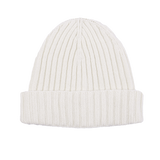 The Nuvola Ecru Ribbed Cashmere Beanie by Daniele Fiesoli is a white knitted marvel, showcasing a ribbed pattern and a folded brim, made from luxurious upcycled cashmere.