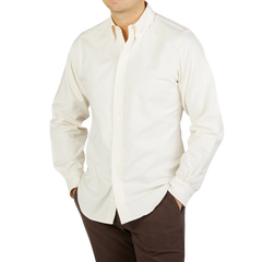 A Far East Manufacturing Ecru Beige Cotton Oxford BD Regular Shirt.