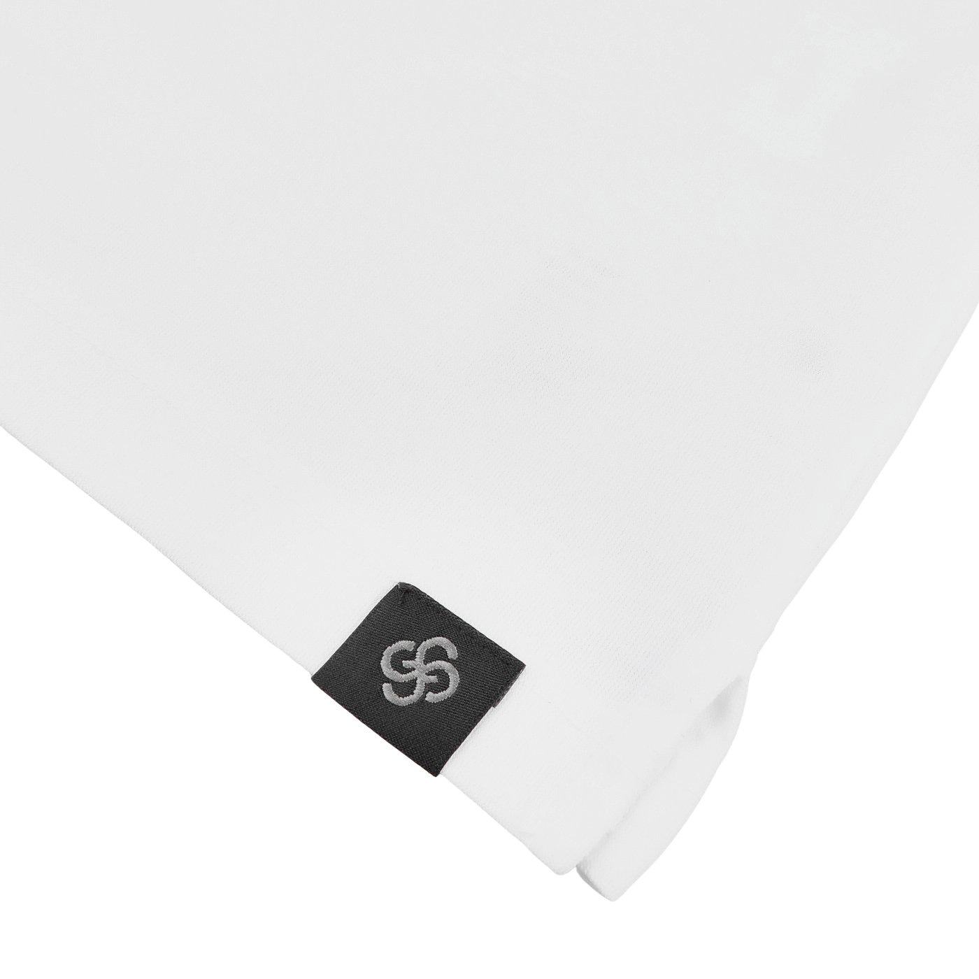 Close-up of the White Washed Cotton Popover Shirt by Gran Sasso, in soft cotton jersey, featuring a black tag with an abstract white logo at the corner.