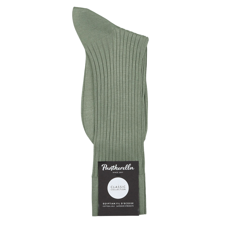 The Pantherella Sage Egyptian Cotton Isle Danvers Ankle Socks are stylish, ribbed-textured men's essentials crafted from 100% Egyptian Fil D'Ecosse cotton lisle yarn for comfort.