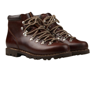 A Marron Lis Ecorce Leather Avoriaz hiking boot by Paraboot, perfect for mountain treks or navigating an urban environment, complete with laces.