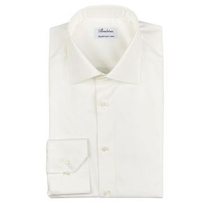 A Stenströms Off-White Cotton Twill Fitted Body Shirt with a comfortable fit on a white background.