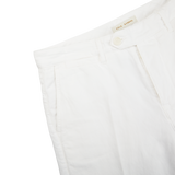 The men's Tela Genova white Cotton Linen Bermuda shorts in a slim fit.