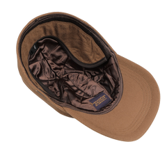 The Camel Loro Piana Cashmere Baseball Cap by Wigéns exudes classic charm with its quilted satin lining and a discreet interior label that reads "Handmade in Great Britain." This luxurious cashmere accessory from the storm system line ensures both style and all-weather comfort.