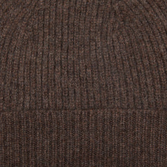 A close up of a William Lockie Porcupine Brown Cashmere Fine Ribbed Beanie.