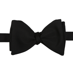 Baltzar Black Self Tie Ribbed Silk Bow Tie Feature