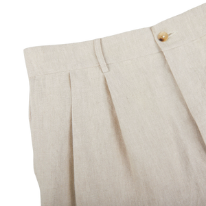 De Bonne Facture Oatmeal Beige Linen Pleated Trousers Edge1