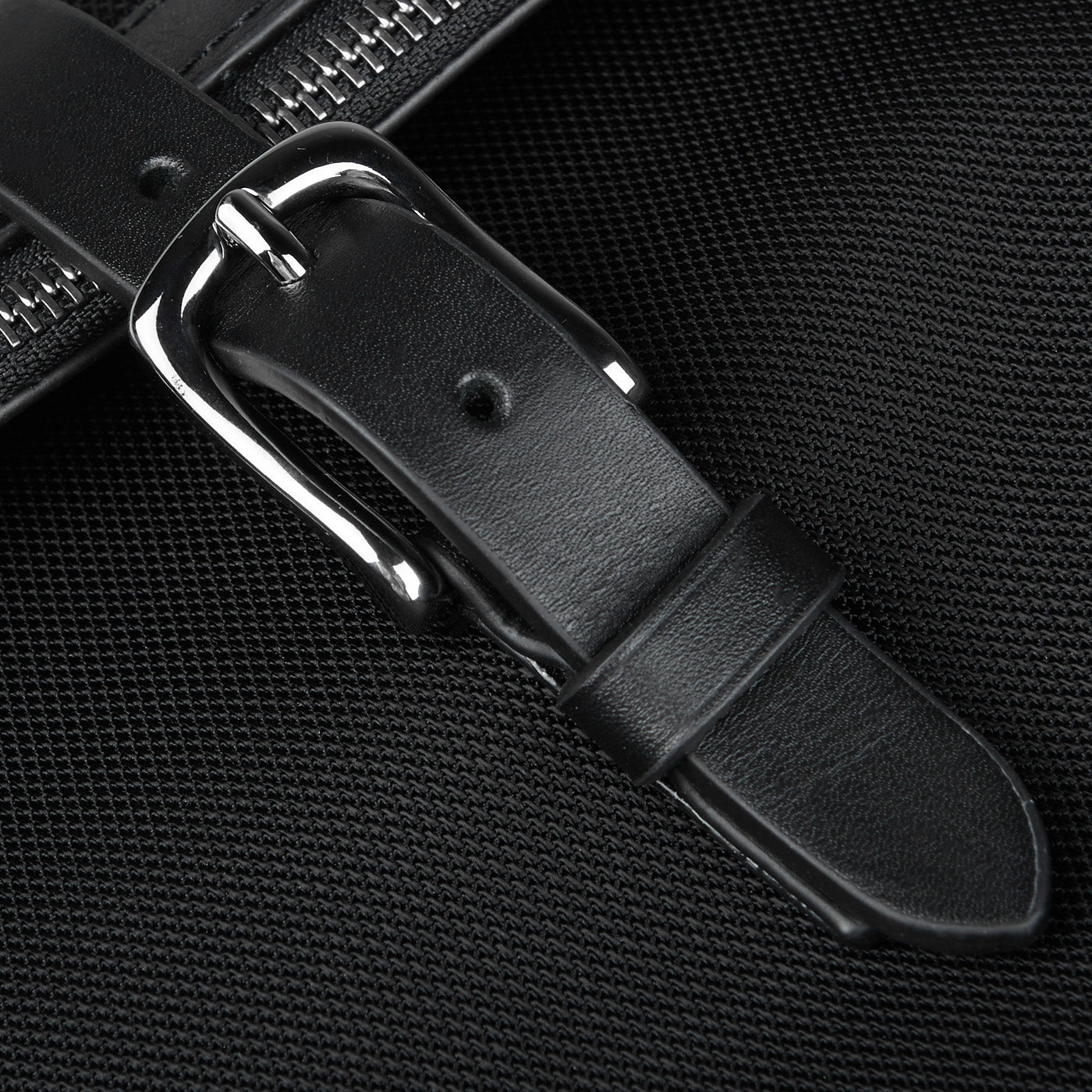 Mismo Coal Black M:S Nylon Express Backpack Buckle1