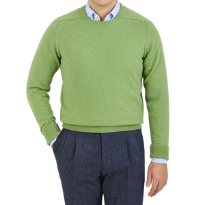 William Lockie Foliage Green Crew Neck Cashmere Sweater Front